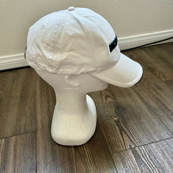 Adidas White Cap with Logo - Picture 6 of 10